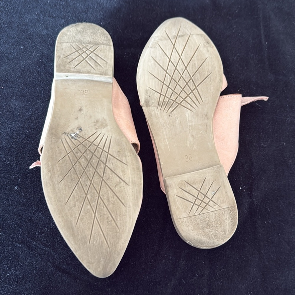 Bueno pale petal pink Leather Women's bow Mules size 36 - Picture 9 of 13